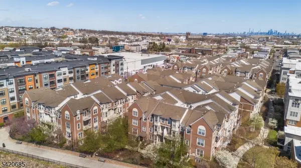 201 Dey St #124, Harrison Town, NJ 07029