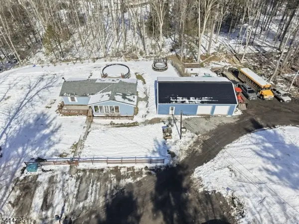 8 Martha St, Sandyston Twp., NJ 07826