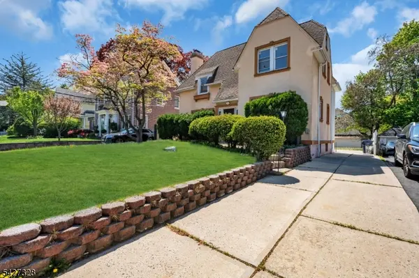 297 Hamilton Pl, Hackensack City, NJ 07601