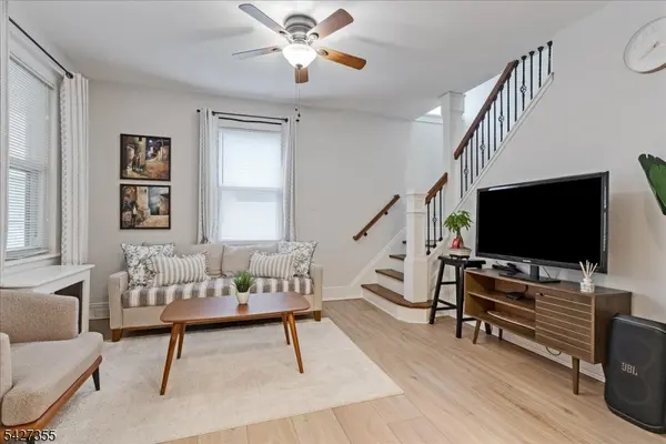 50 Lewis Pl, Totowa Boro, NJ 07512