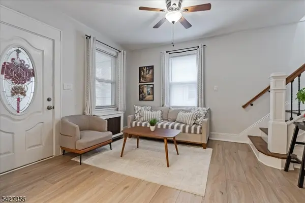 50 Lewis Pl, Totowa Boro, NJ 07512