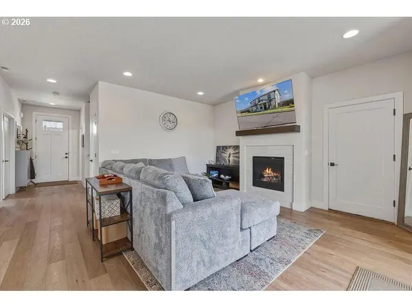 1008 NE WHISTLE WAY, Prineville, OR 97754