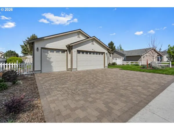 222 SW MEADOW LAKES DR, Prineville, OR 97754