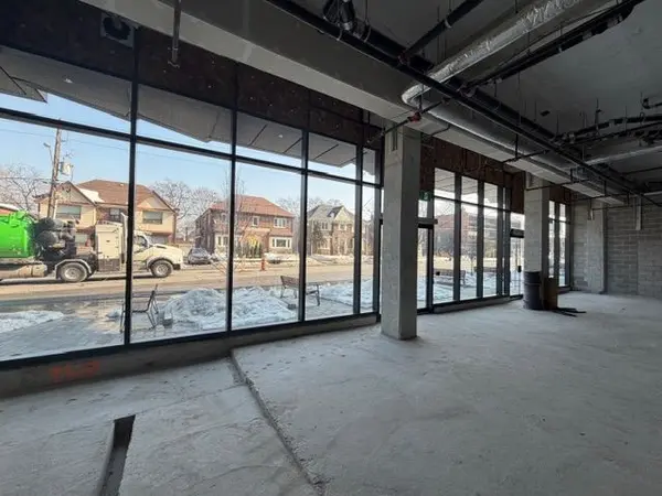 1718 Bayview AVE #3, Toronto C10, ON M4G 3C4