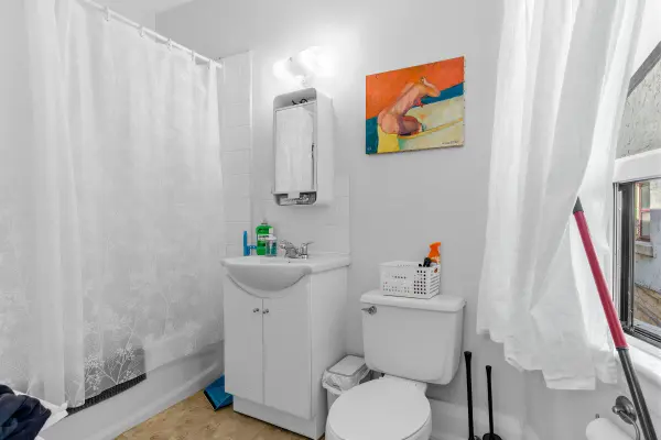 1378 Bathurst ST, Toronto C02, ON M5R 3J1