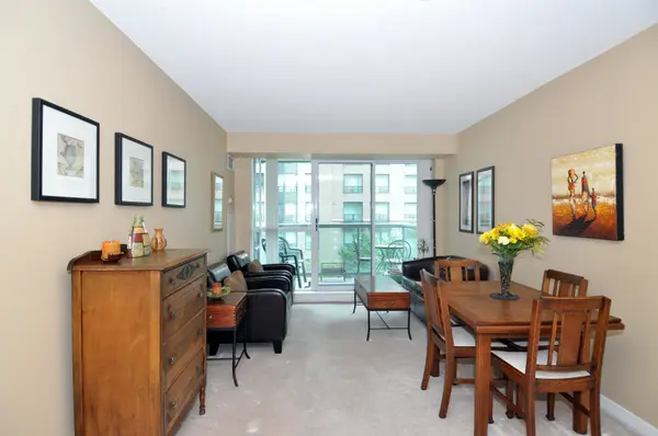 109 Front ST E #325, Toronto C08, ON M5A 4P7