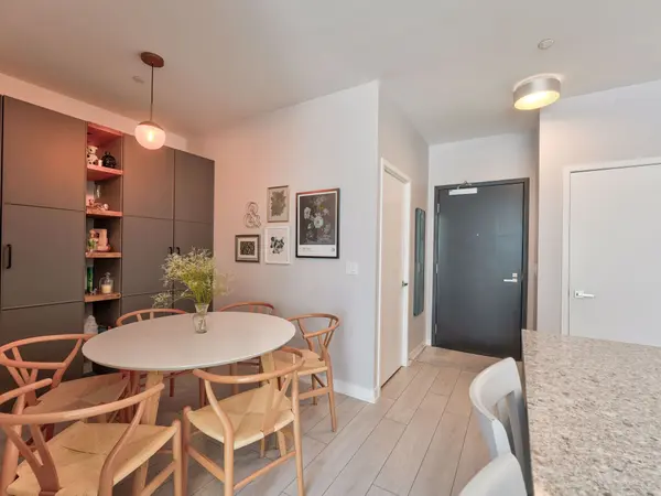 31 Tippett RD #108, Toronto C06, ON M3H 0C8