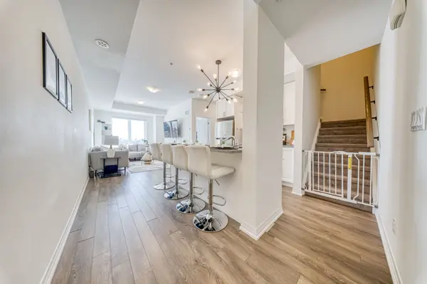 2635 William Jackson DR #604, Pickering, ON L1X 0L3