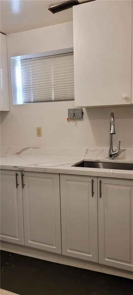 855 Ellesmere RD #Main & Lower, Toronto E04, ON M1P 2W3