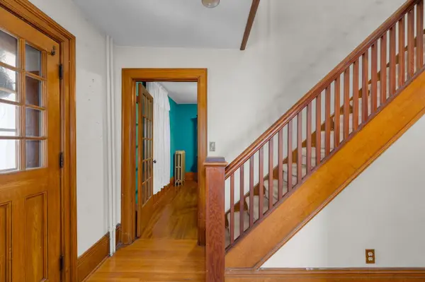 202 Bradford ST, Barrie, ON L4N 3B6