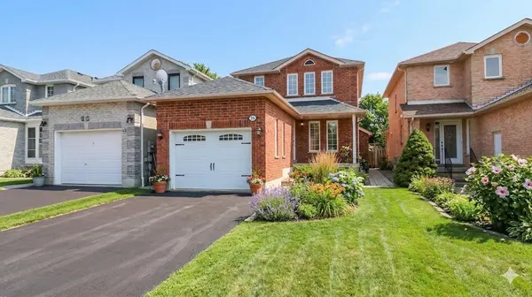 28 Violet ST, Barrie, ON L4N 9N2