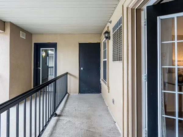 1483 Maple AVE #408, Milton, ON L9T 0B6