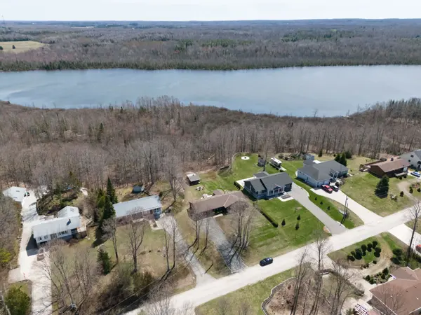 90 Carson Lake CRES, South Bruce Peninsula, ON N0H 2G0