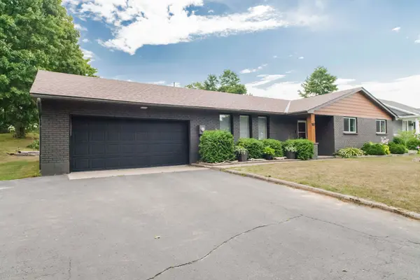 90 Carson Lake CRES, South Bruce Peninsula, ON N0H 2G0