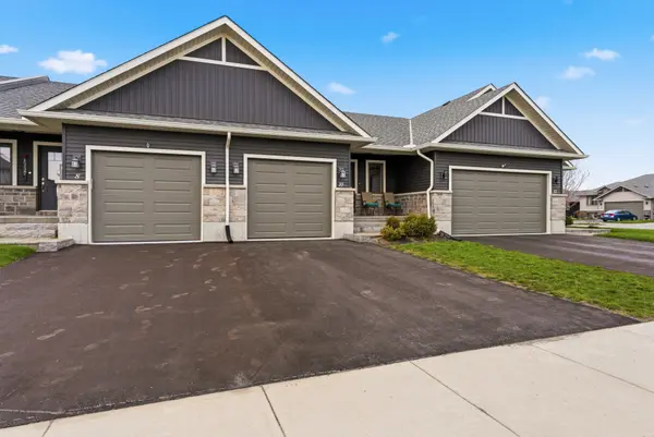 10 SANDHU CRES, Belleville, ON K8P 0G6