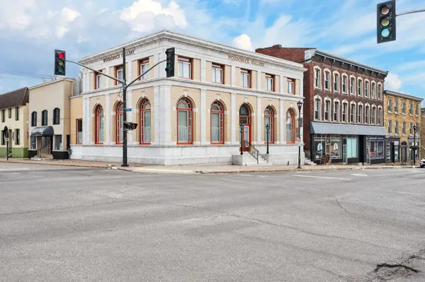 99 King ST E, Gananoque, ON K7G 1E8