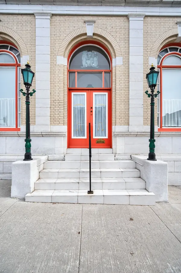 99 King ST E, Gananoque, ON K7G 1E8