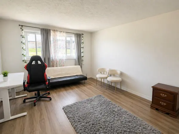 358 Grey ST #1, Brantford, ON N3S 4X4