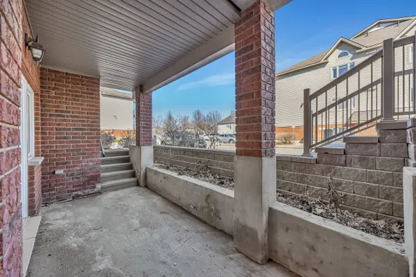 175 Waterbridge DR #4, Barrhaven, ON K2G 7G3