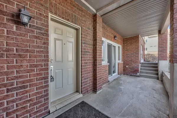 175 Waterbridge DR #4, Barrhaven, ON K2G 7G3