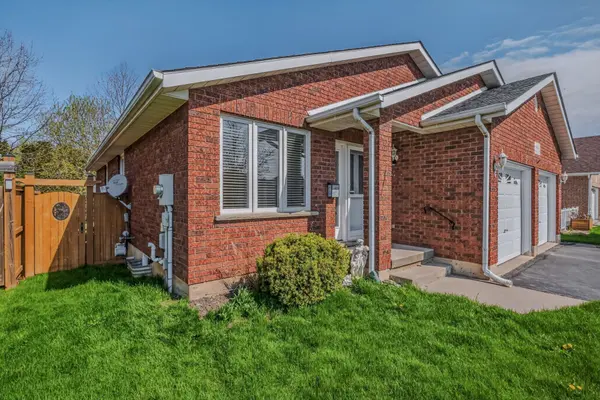 44 Donegal DR, Brantford, ON N3T 6K8