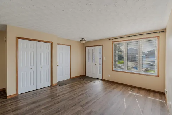 44 Donegal DR, Brantford, ON N3T 6K8