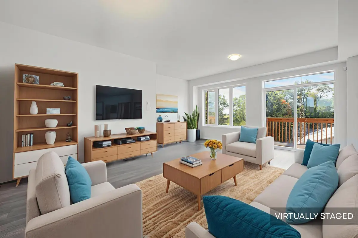 715 Heathrow PATH, Oshawa, ON L1K 3G4