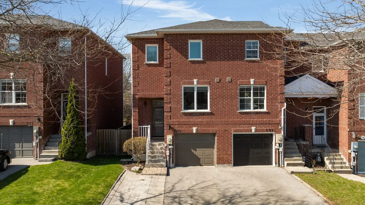 579 Bondi AVE, Newmarket, ON L3Y 8R7