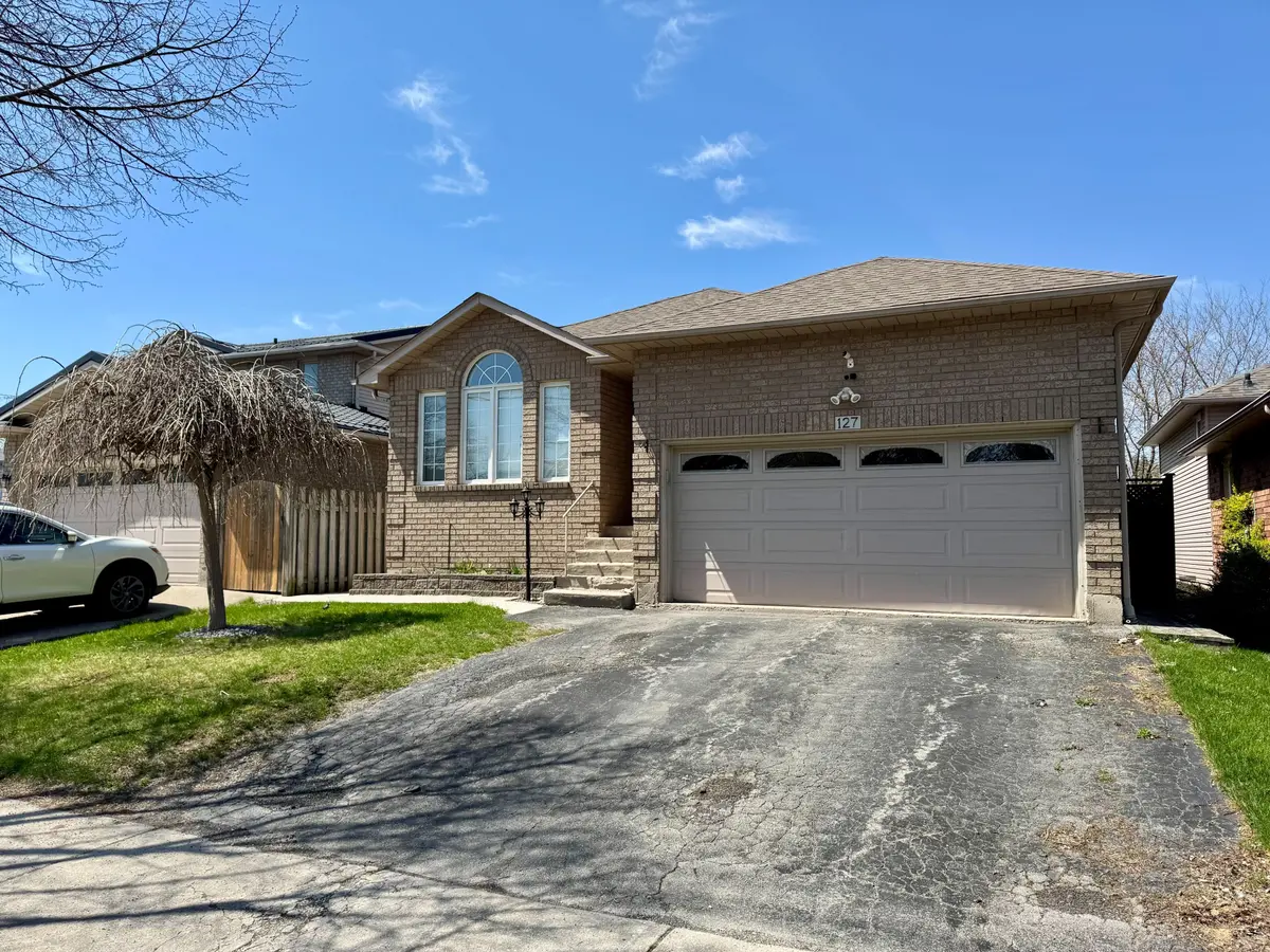 127 First RD W #Lower, Hamilton, ON L8J 2R3