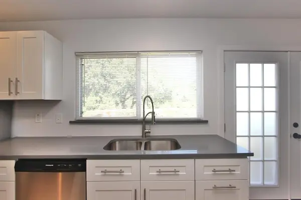 2922 Ashglen Drive, Garland, TX 75043