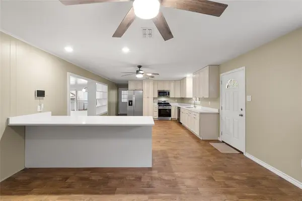 1621 Baseball Loop, Diana, TX 75640