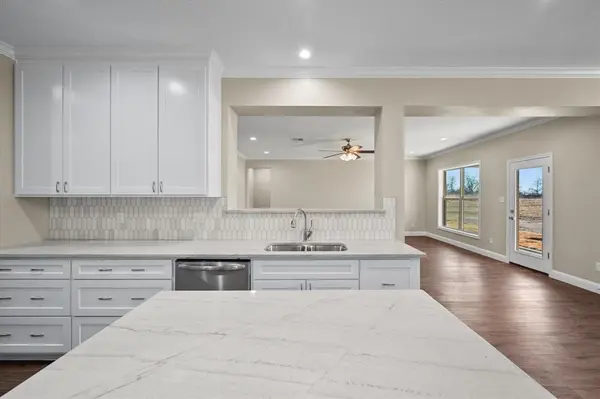 309 Fairway Parks Drive, Corsicana, TX 75110