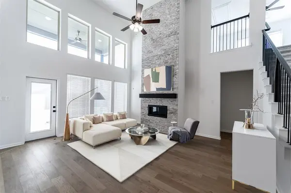 1717 Blossom Trail, Mesquite, TX 75181