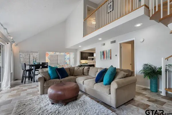 516 Hideaway Lane E, Hideaway, TX 75771