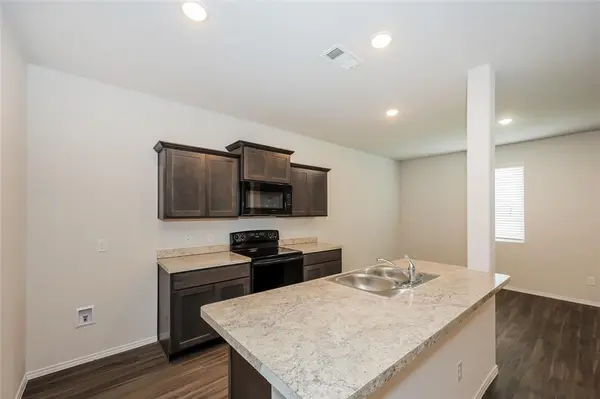 1310 Esther Lane, Ennis, TX 75119