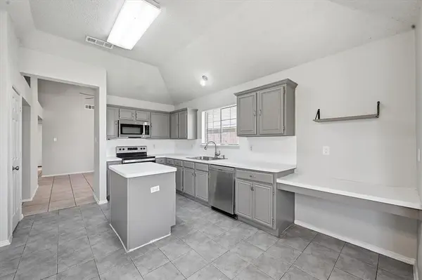 2338 Stillwater Drive, Mesquite, TX 75181