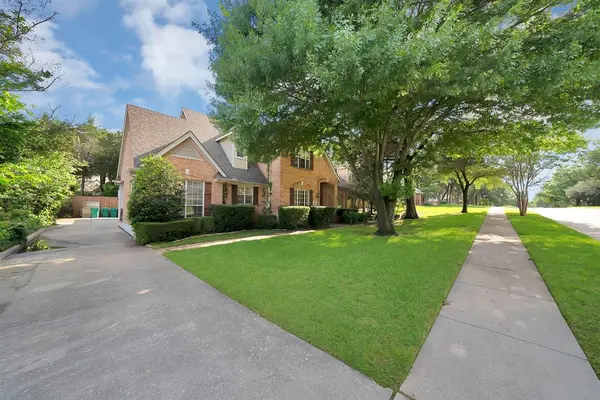 1912 Timber Ridge Court, Cedar Hill, TX 75104