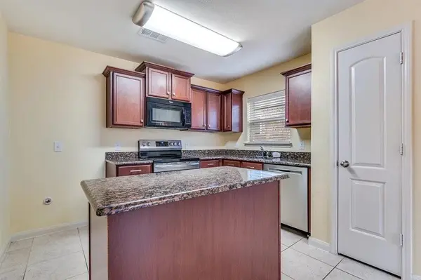 120 Mt Vernon Lane, Venus, TX 76084