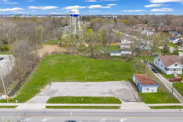 87 Division Street North, Kingsville, ON N9Y 1E3