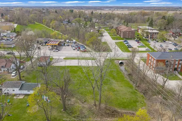 87 Division Street North, Kingsville, ON N9Y 1E3