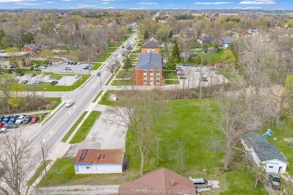 87 Division Street North, Kingsville, ON N9Y 1E3