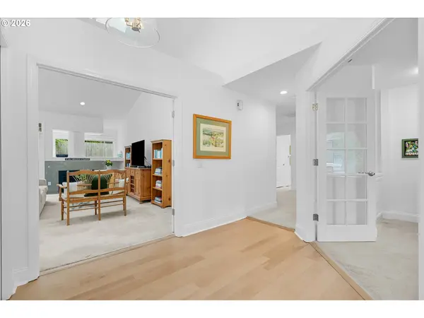 5524 Langford LN, Lake Oswego, OR 97035