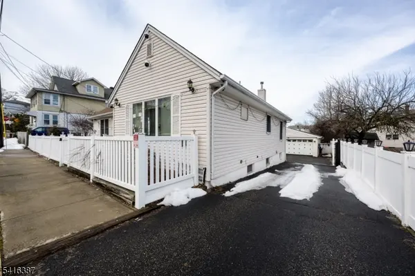 52 Mount Pleasant Ave, Woodland Park, NJ 07424