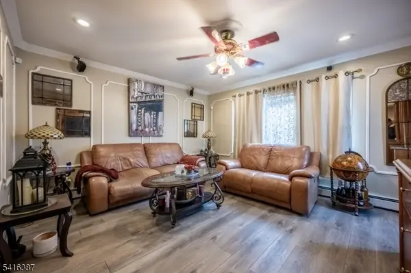 52 Mount Pleasant Ave, Woodland Park, NJ 07424