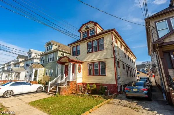 752-754 Eaton St, Elizabeth City, NJ 07202