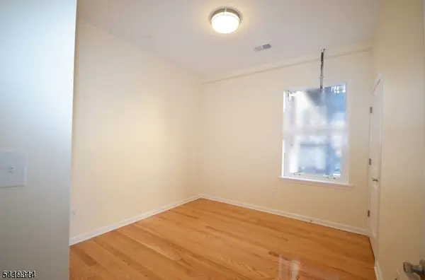 105 Center St #2, Garwood Boro, NJ 07027