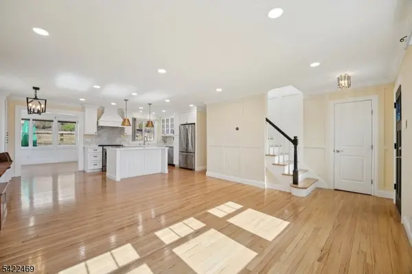 59 Oakwood Dr, Wayne Twp., NJ 07470