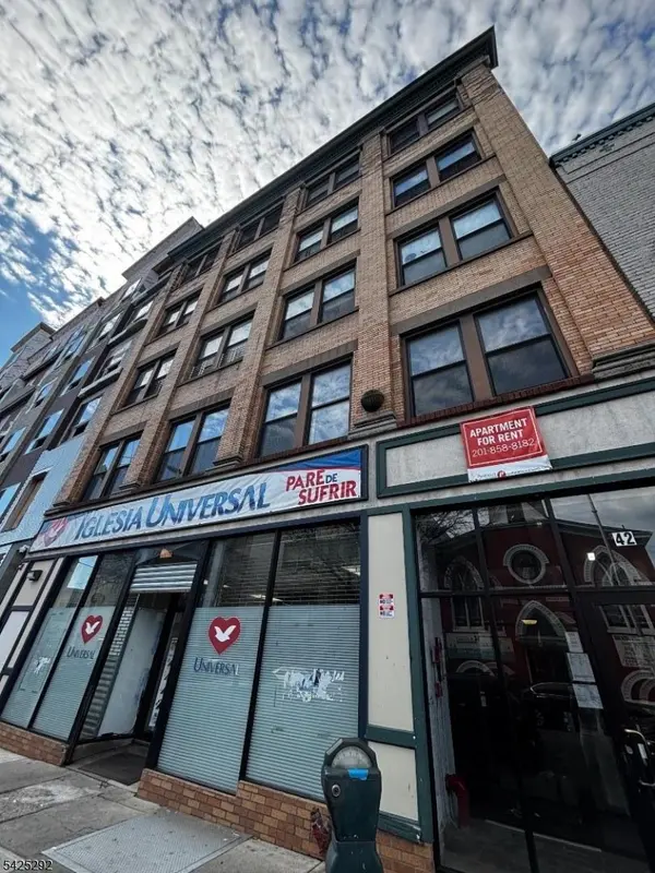 40-42 Broadway #5B, Paterson City, NJ 07505