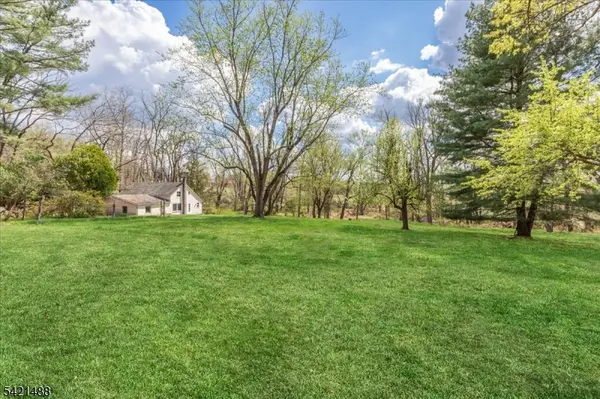 35 Studer Road, Clinton Twp., NJ 08809