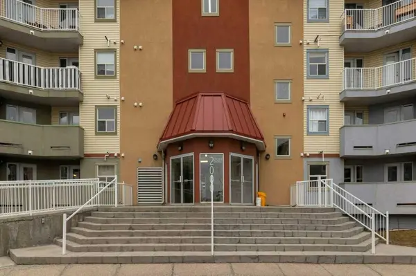 700 Willowbrook RD NW #2429, Airdrie, AB T4B 2B7